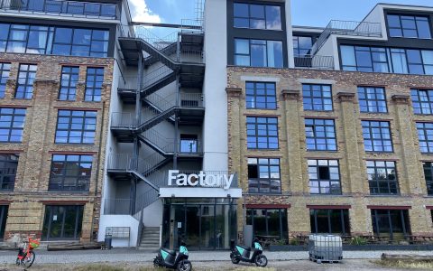 Die Factory gegenüber